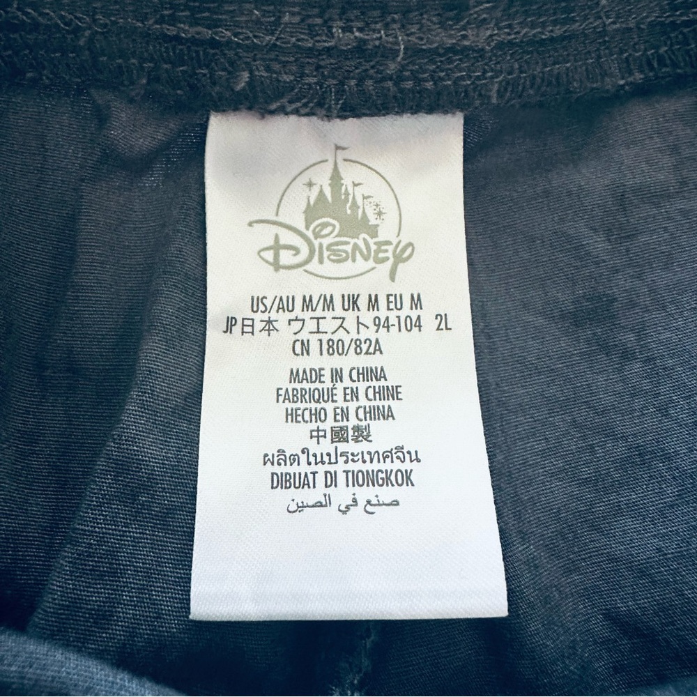 Disney Villains Shorts M | Gray & Black Woodgrain Drawstring Patch Detail - Picture 5 of 5